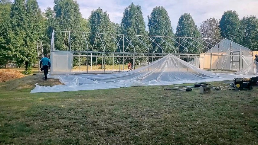 High Tunnel HoopHouse Install Corner top-plastic